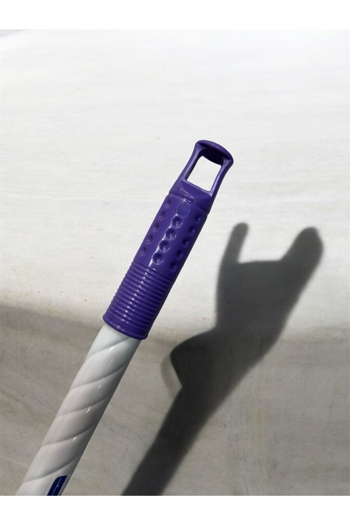 Fırça Sapı Twister Kalın Metal Kendinden Vidalı Temizlik Mop Sapı Çekçek Süpürge Sapı (Beyaz)